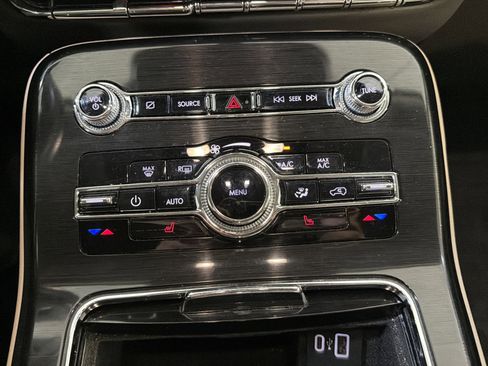 Used 2023 Lincoln Nautilus AWD w/ Premium Package image 18