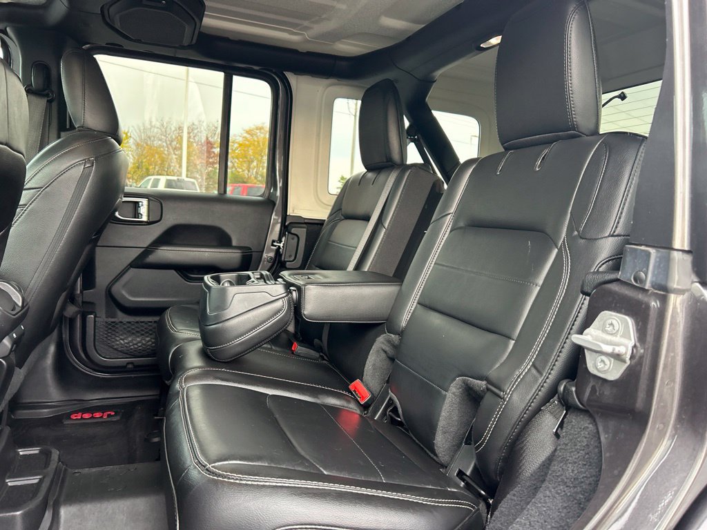 Used 2020 Jeep Wrangler Unlimited Sahara AWD/4WD image 7