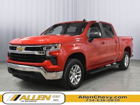 Used 2025 Chevrolet Silverado 1500 LT AWD/4WD image 1