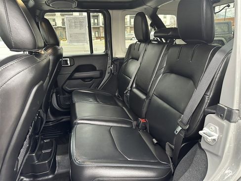 Used 2022 Jeep Wrangler Unlimited Rubicon 4xe w/ Cold Weather Group image 17