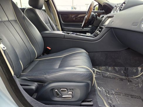 Used 2011 Jaguar XJ L image 13