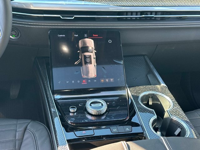 New 2026 Cadillac Escalade V w/ LPO, ONYX Package AWD/4WD image 4