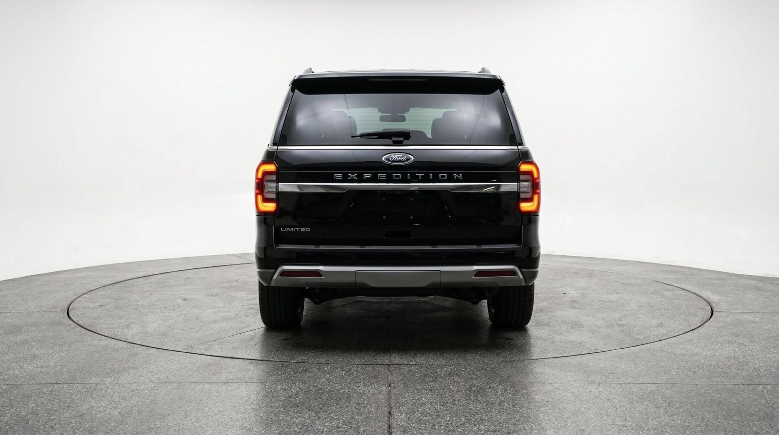 Used 2024 Ford Expedition Limited RWD image 10