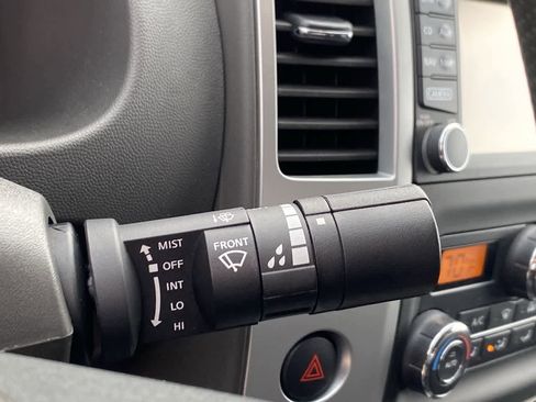 Used 2020 Nissan Frontier PRO-4X w/ Pro-4x Utility Package image 25