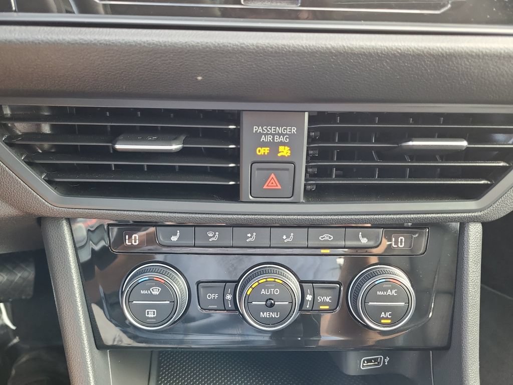 Used 2019 Volkswagen Jetta SE FWD image 25