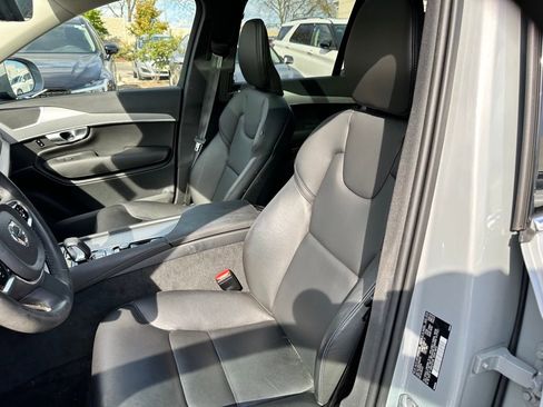 Used 2024 Volvo XC90 B5 Core image 17