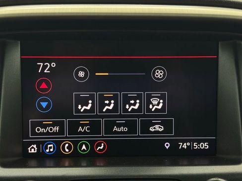 Used 2020 GMC Canyon Denali image 26