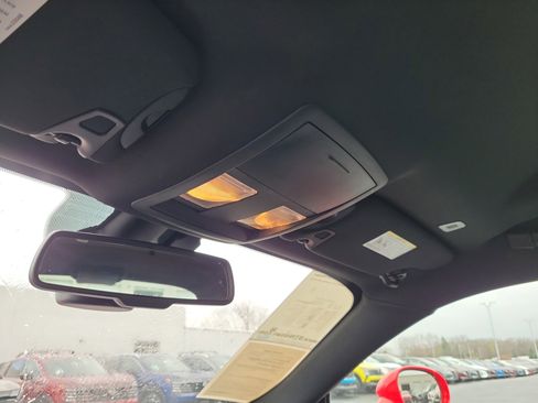 Used 2023 Dodge Challenger SXT image 27