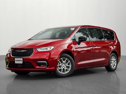 New 2025 Chrysler Pacifica Select