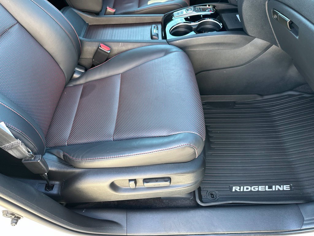 Used 2023 Honda Ridgeline Black Edition image 15
