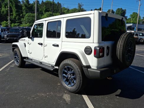 New 2026 Jeep Wrangler Unlimited Sport AWD/4WD image 4