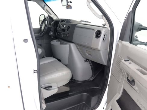 Used 2022 Ford E-350 and Econoline 350 Super Duty w/ Power Windows & Locks Group image 13