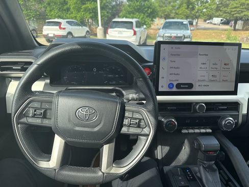 Used 2024 Toyota Tacoma TRD Off-Road image 17