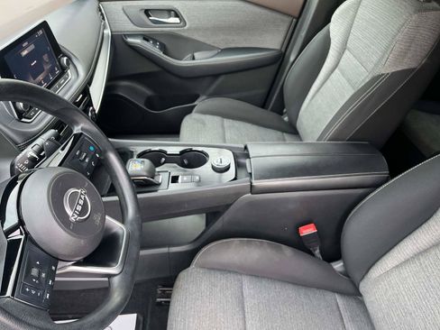 Used 2022 Nissan Rogue SV image 21