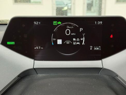 New 2025 Toyota Prius Plug-In Hybrid FWD image 24