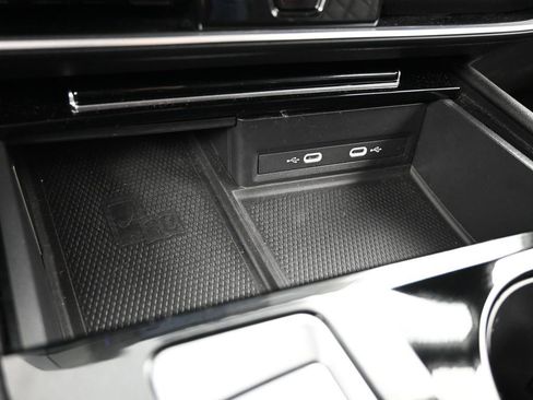 Used 2024 Volkswagen Atlas Cross Sport SEL Premium R-Line image 28