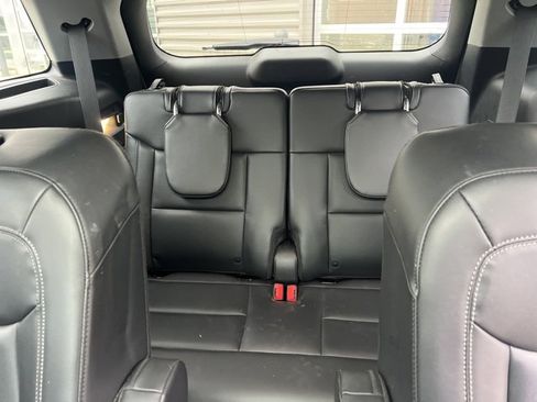 Used 2023 Ford Explorer XLT w/ Equipment Group 202A image 19