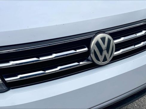 Used 2019 Volkswagen Tiguan SE image 30