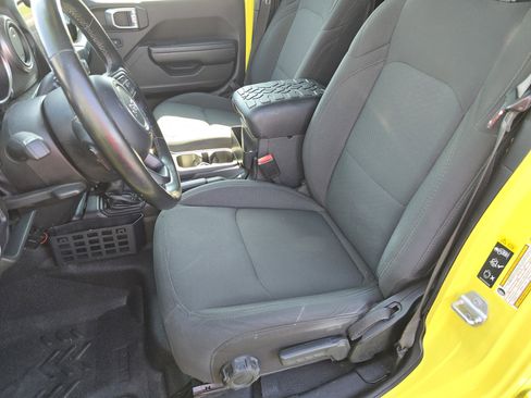 Used 2022 Jeep Wrangler Unlimited Sport image 26