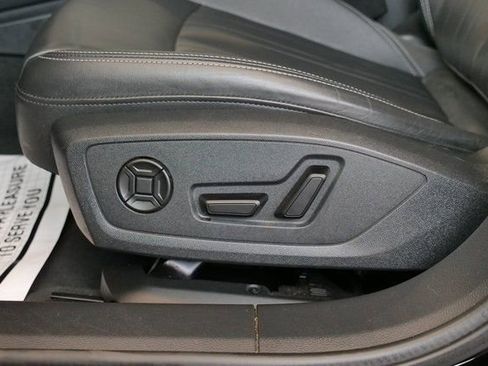 Used 2024 Audi A6 Premium Plus image 12