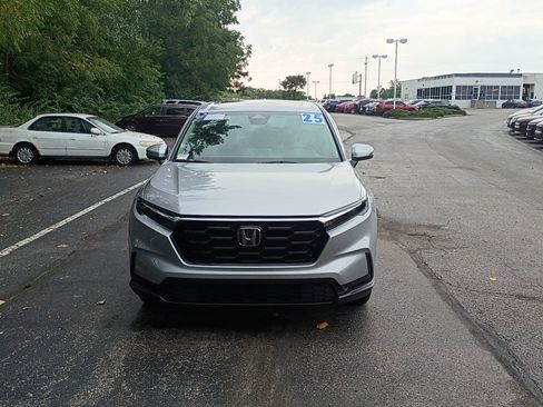 Used 2025 Honda CR-V EX image 8