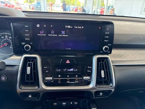 Used 2023 Kia Sorento S w/ Panoramic Sunroof Package FWD image 15