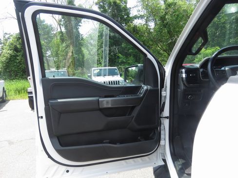 Used 2022 Ford F150 XLT w/ Equipment Group 302A High image 10