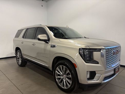 Used 2021 GMC Yukon Denali w/ Denali Ultimate Package AWD/4WD image 1