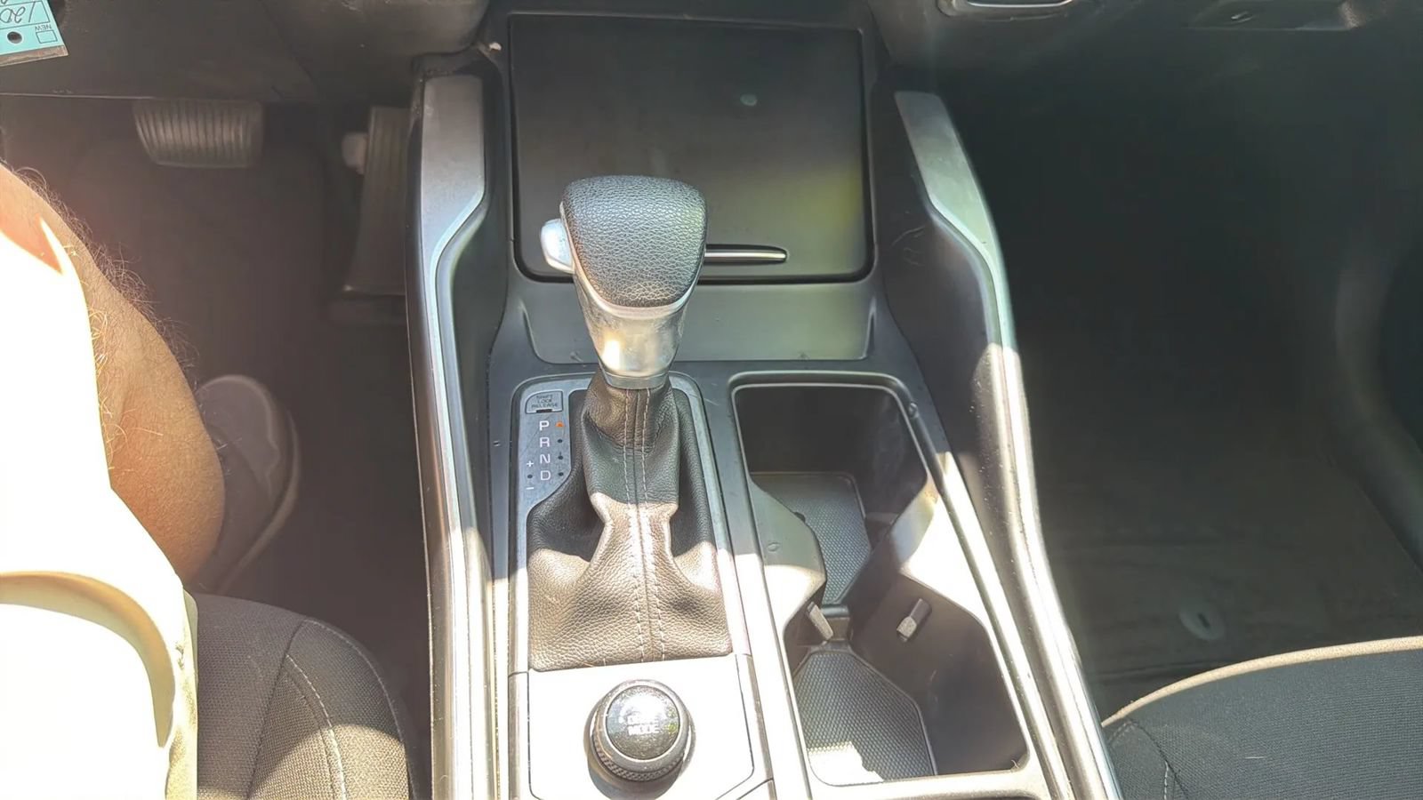 Used 2023 Kia Sorento LX FWD image 15