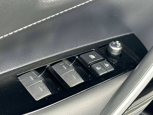 Used 2020 Toyota Corolla XSE FWD image 16