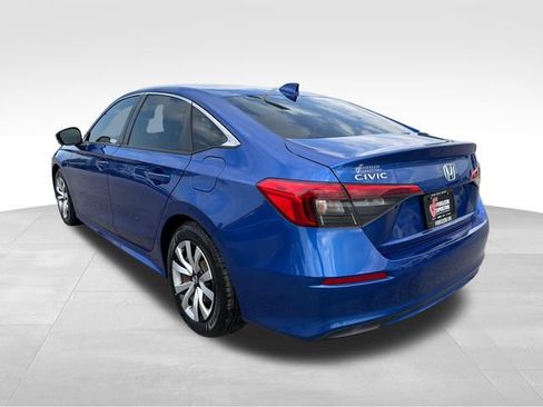 Used 2022 Honda Civic LX image 5