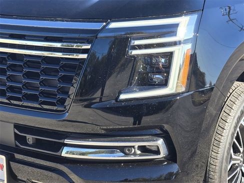 New 2026 Nissan Armada Platinum image 7