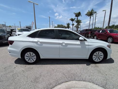 Used 2019 Volkswagen Jetta S FWD image 4
