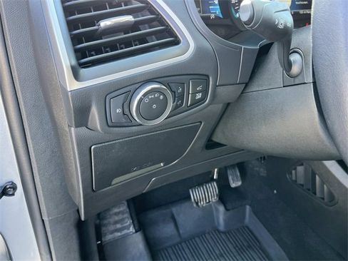 Used 2024 Ford Edge SEL w/ Convenience Package image 31