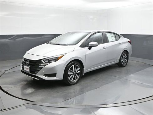 New 2025 Nissan Versa SV w/ Trunk Package image 34