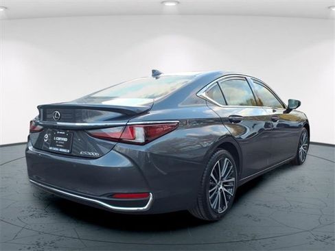Certified 2023 Lexus ES 300h w/ Premium Package image 22