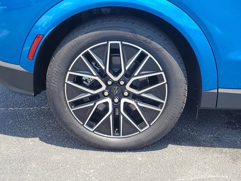 Certified 2025 Ford Mustang Mach-E Premium RWD image 5