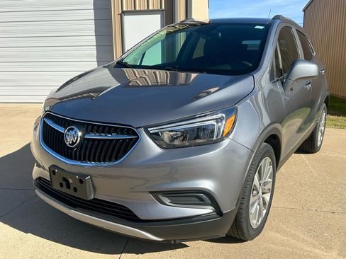Used 2020 Buick Encore Preferred image 1