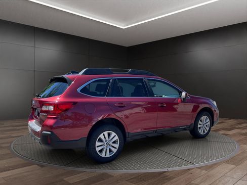 Used 2019 Subaru Outback 2.5i Premium AWD/4WD image 7