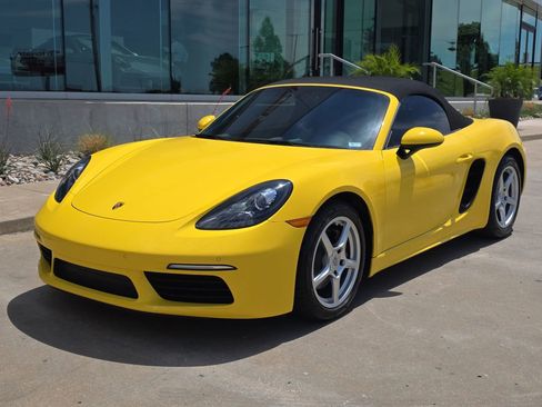 Used 2019 Porsche 718 Boxster RWD image 1