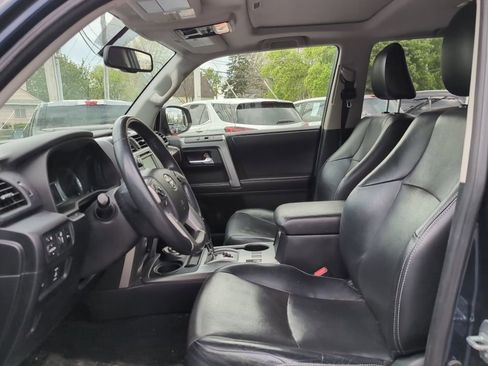 Used 2016 Toyota 4Runner Limited AWD/4WD image 9