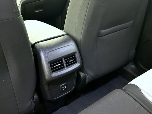 Used 2024 Chevrolet Equinox LS w/ LS Convenience Package AWD/4WD image 21