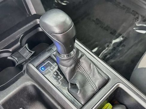 Certified 2022 Toyota Tacoma TRD Off-Road w/ Technology Package RWD image 18