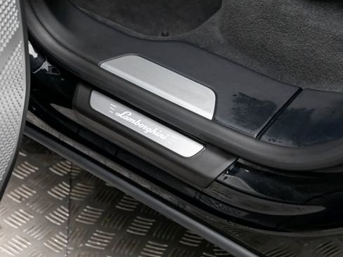 Used 2022 Lamborghini Urus image 43