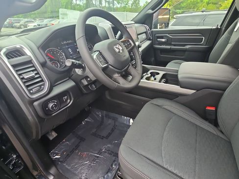 New 2026 RAM 2500 Big Horn AWD/4WD image 16