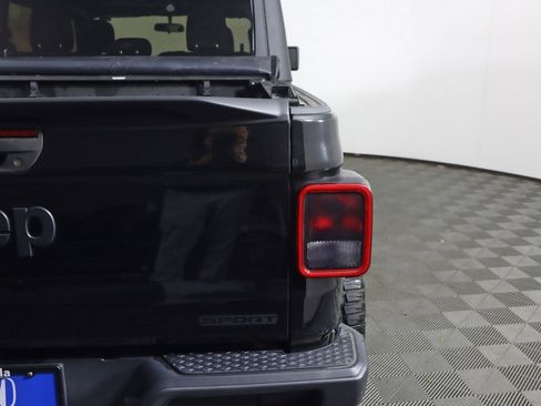 Used 2020 Jeep Gladiator Sport w/ Quick Order Package 24S image 13