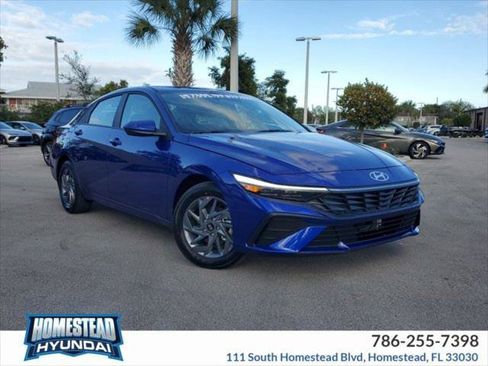 New 2024 Hyundai Elantra Blue image 1