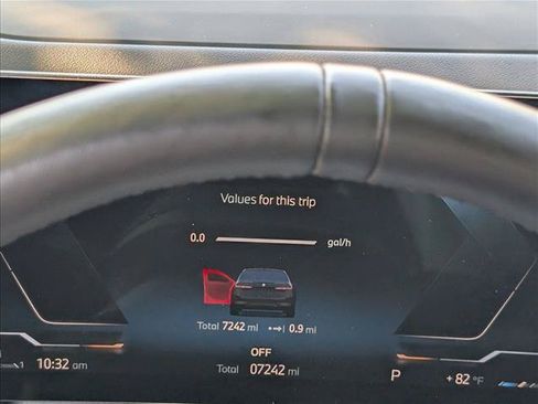 Used 2026 BMW 530i xDrive w/ M Sport Package AWD/4WD image 14