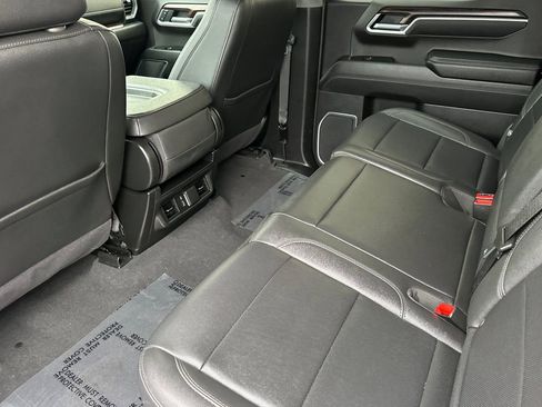 Certified 2025 GMC Sierra 1500 SLT image 14