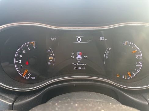 Used 2017 Jeep Grand Cherokee Laredo image 16